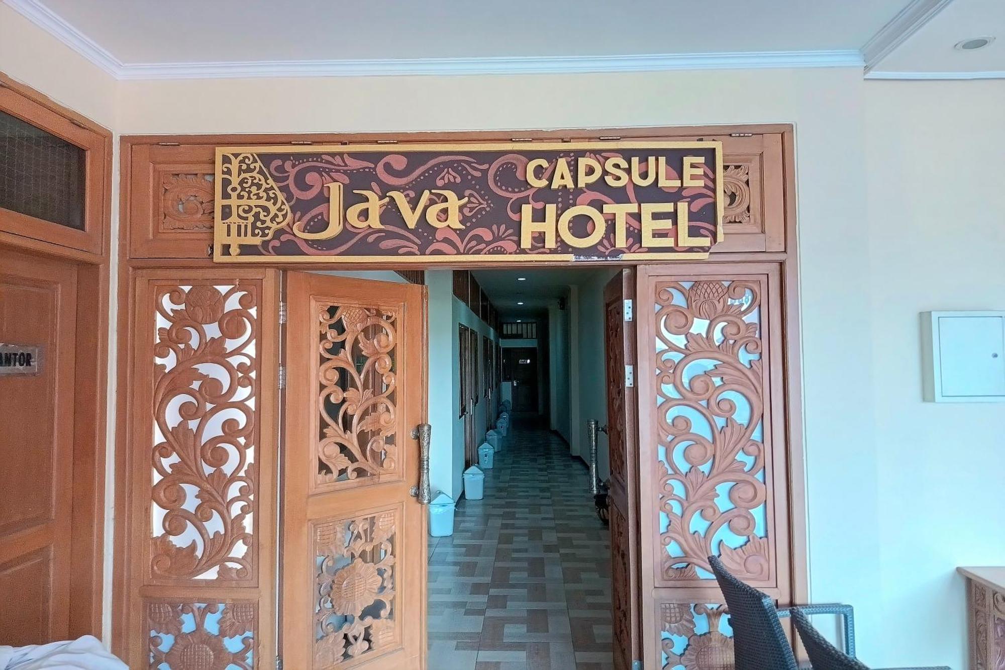 Java Capsule Hotel Malang Exterior foto